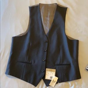 Man vest never used, tag still on